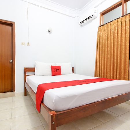 Reddoorz Plus Near Alun Alun Selatan Yogyakarta Ngoại thất bức ảnh