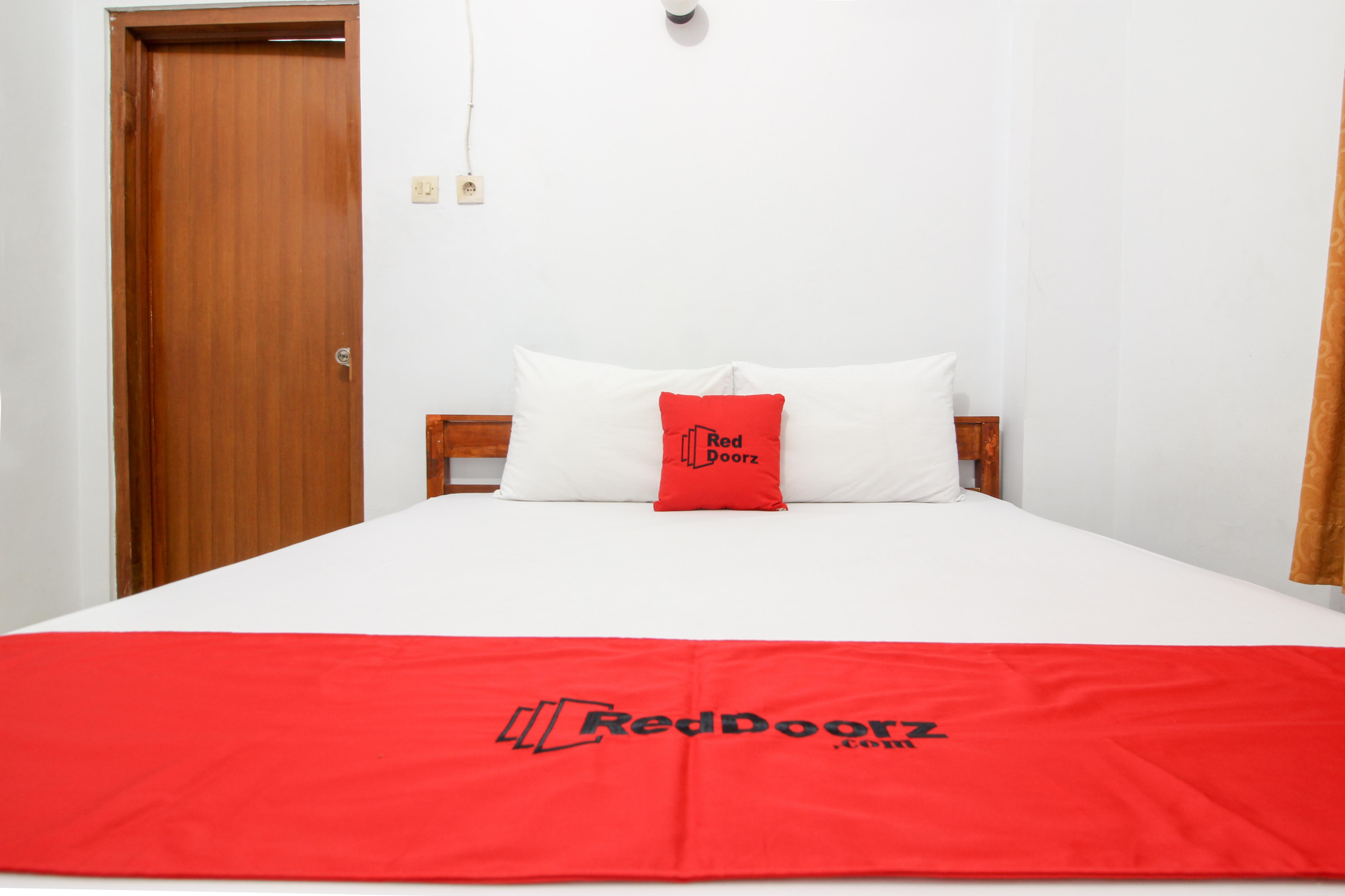 Reddoorz Plus Near Alun Alun Selatan Yogyakarta Ngoại thất bức ảnh