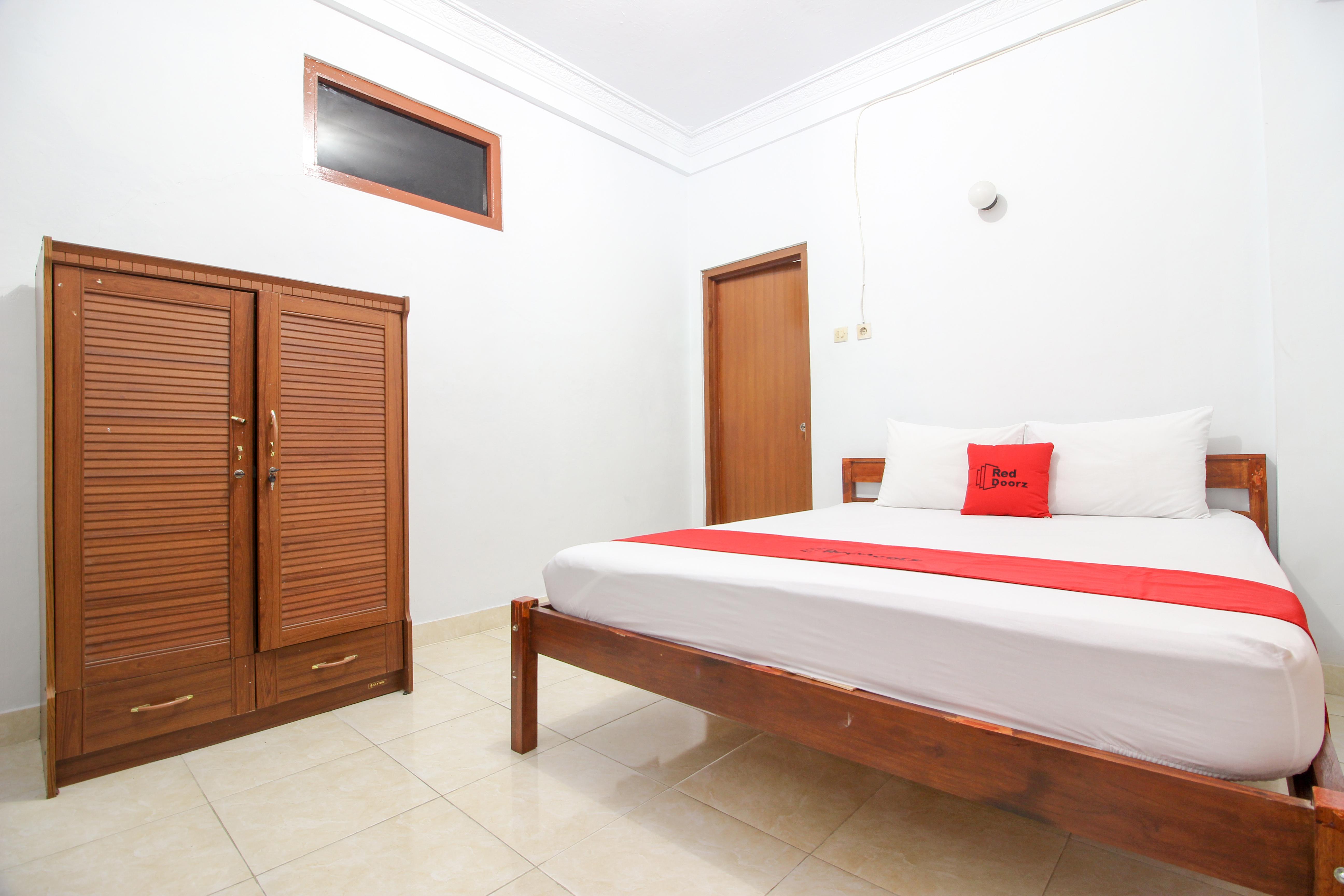 Reddoorz Plus Near Alun Alun Selatan Yogyakarta Ngoại thất bức ảnh